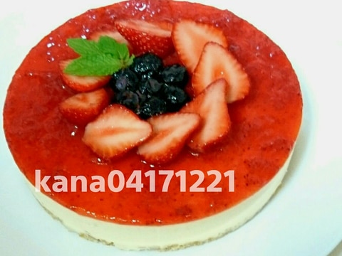 真っ赤な苺ソースのレアチーズケーキ レシピ 作り方 By Kana 楽天レシピ